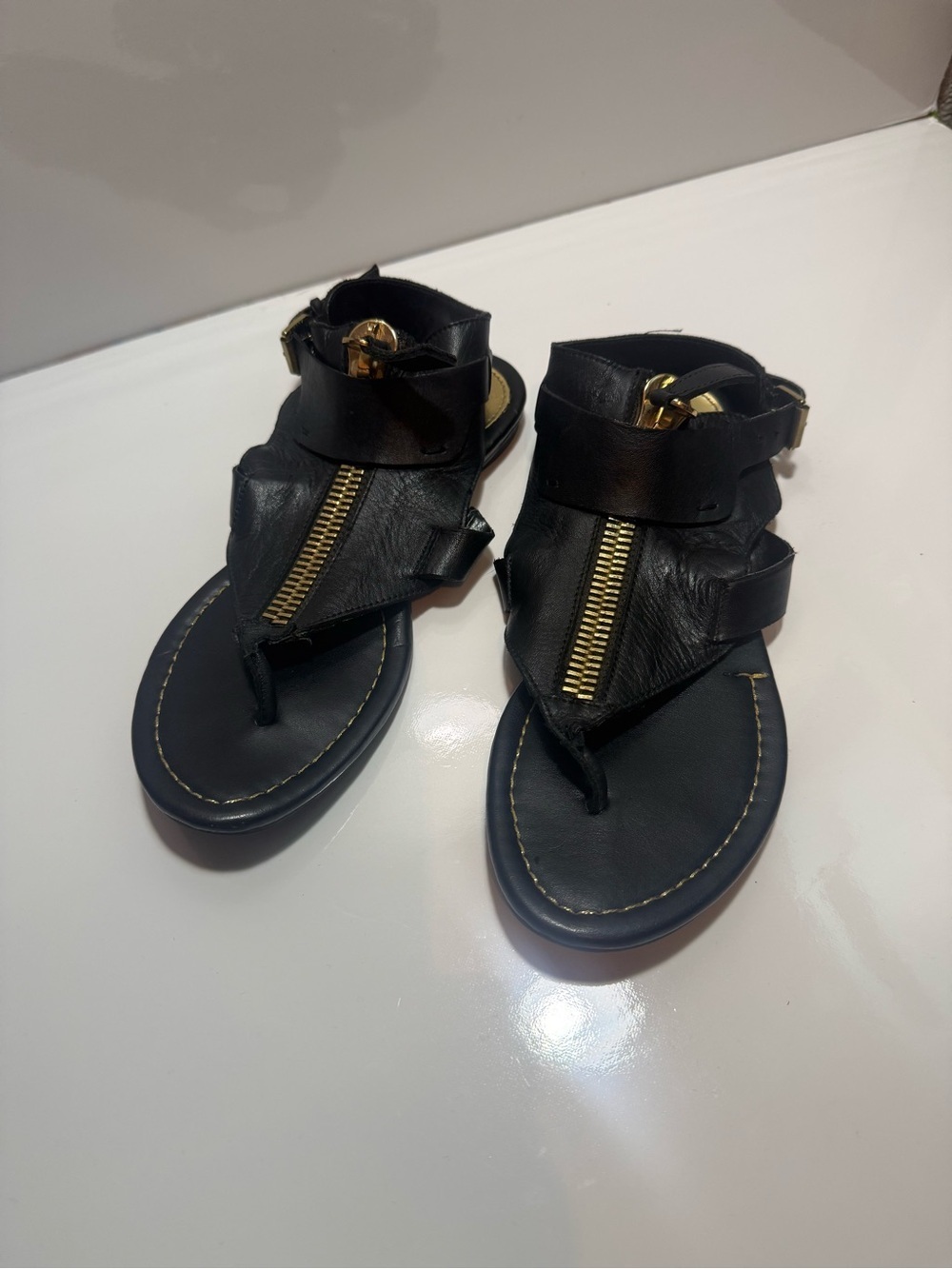 Guess Gaston 2 Leather Sandals Size 6M